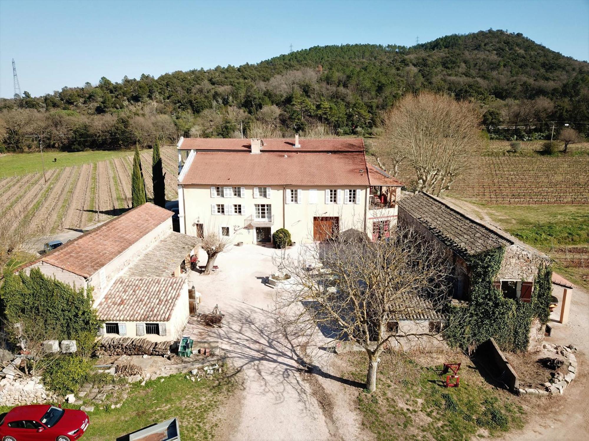 Gite Vert D'Olive Au Milieu Des Vignes - Chateau Les Apies Les Arcs-sur-Argens Exterior photo